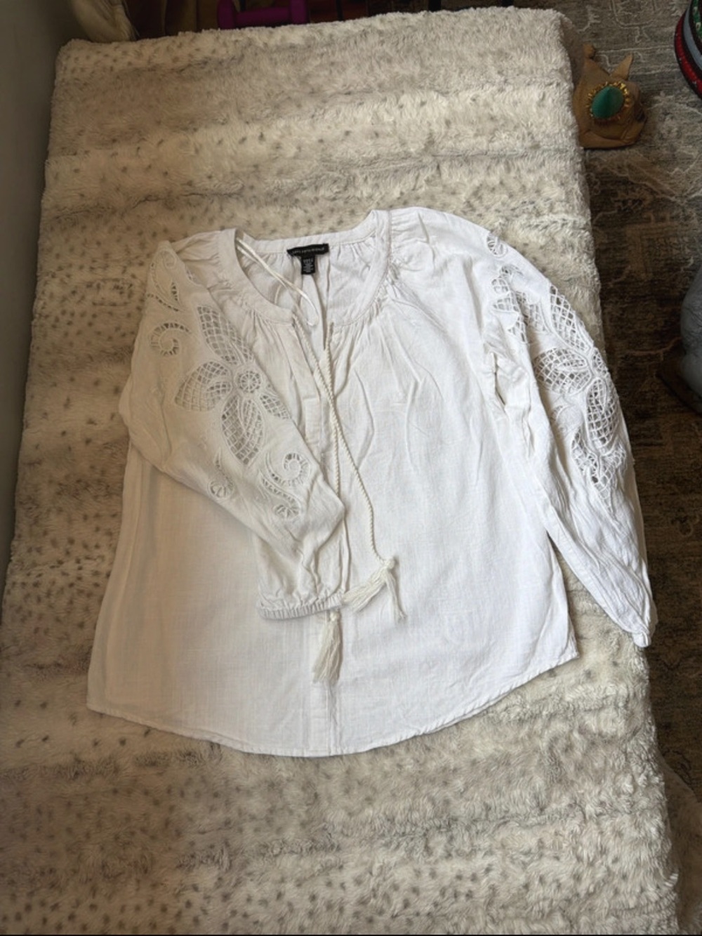 Saks Fifth Avenue White Embroidered Crochet Sleeve Tunic Blouse